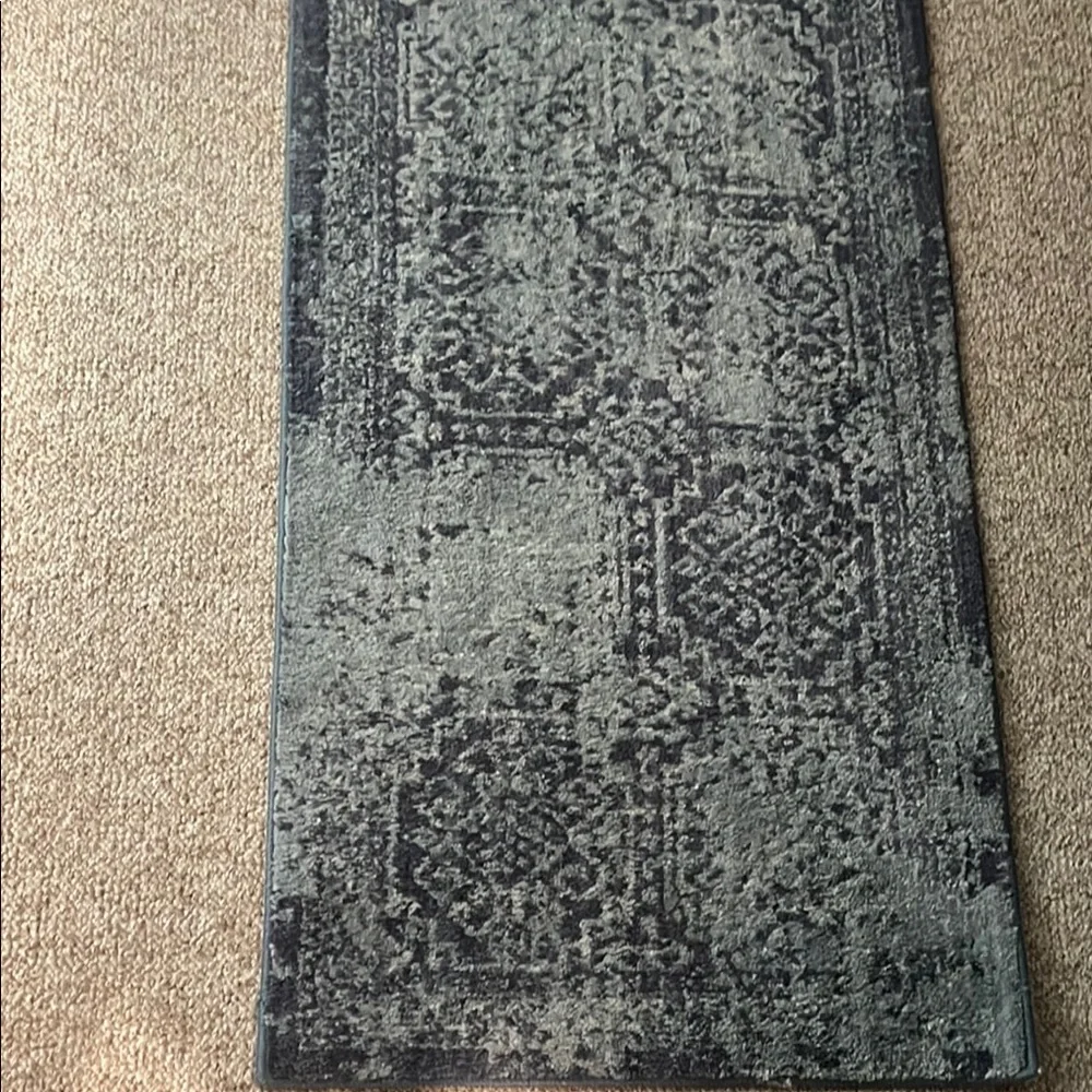 Elegant Gray Area Rug